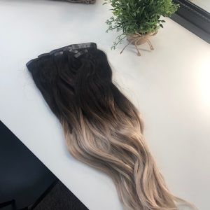 Foxy locks ombré 22” hair extensions